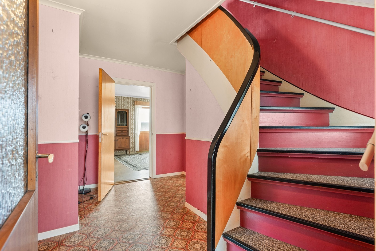 Gang mot stue. Galleribilde