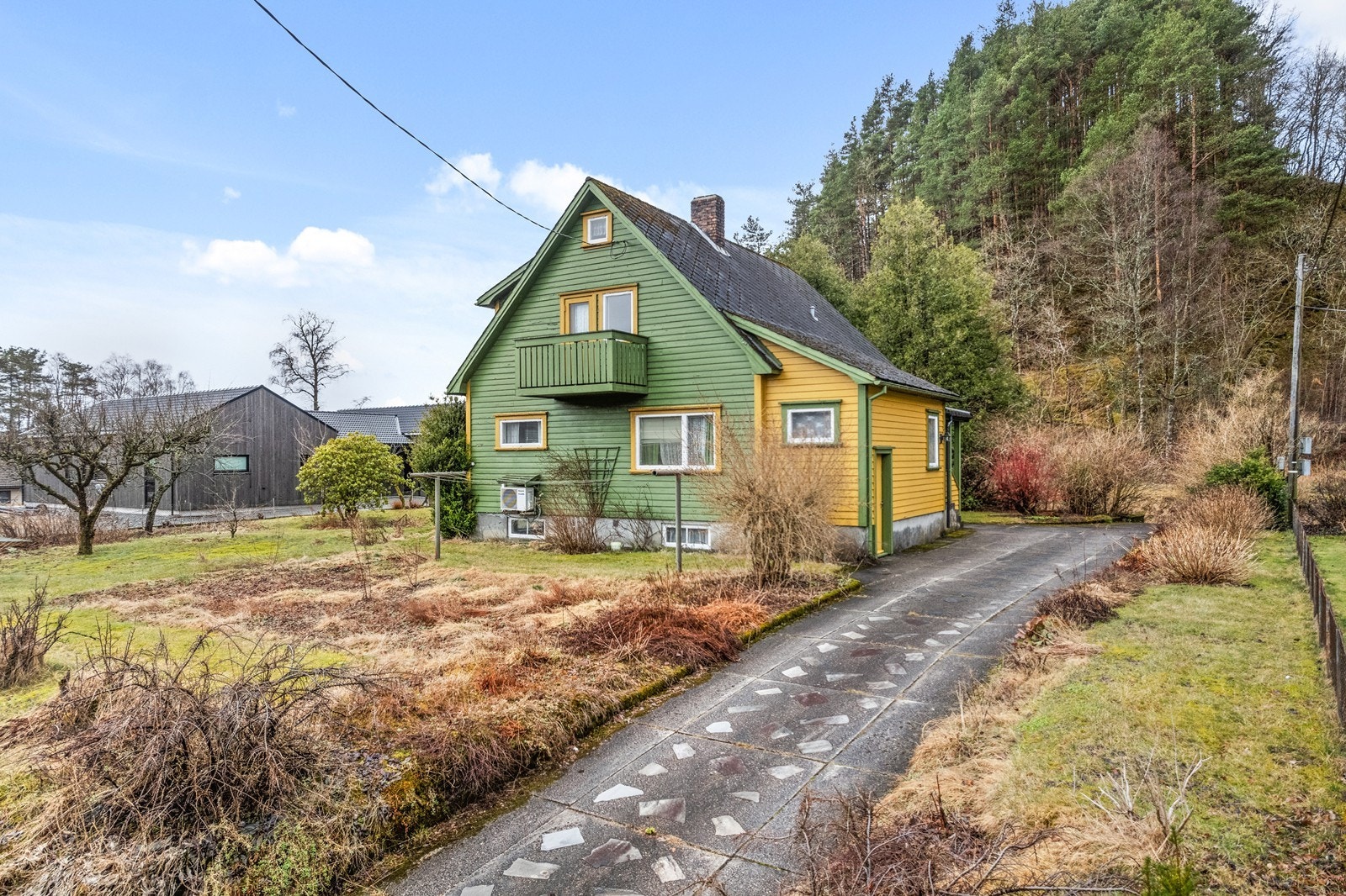 Støpt dekke i innkjørselen. Galleribilde