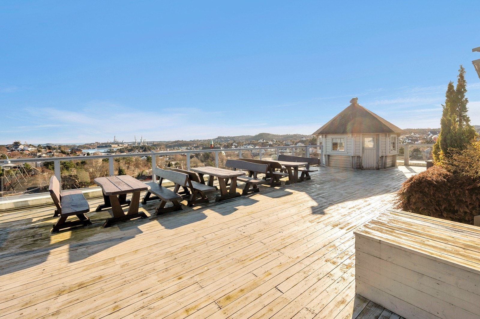 Felles takterrasse (under renovering) Galleribilde