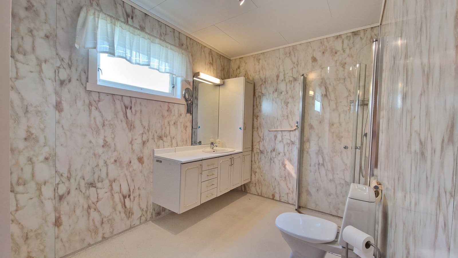 Hovedetasje bad Galleribilde