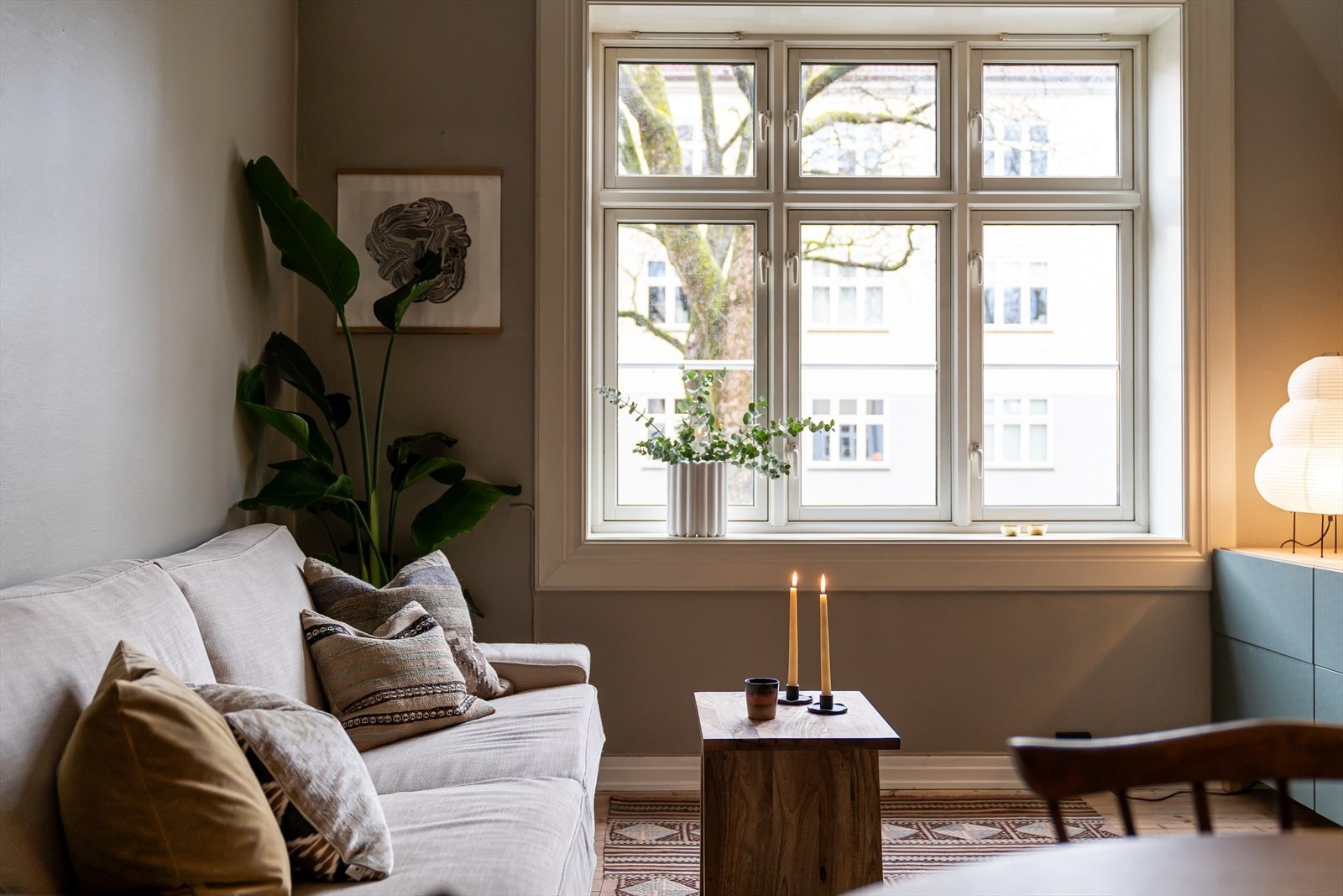 Alle rom i boligen foruten bad og toalettrom, har originale tregulv. Galleribilde