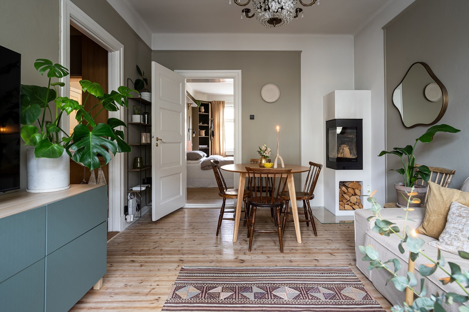 Velkommen til denne klassiske perlen i Agathe Grøndahls gate 45 - presentert av Malene Sunde, v/ EiendomsMegler1. Galleribilde