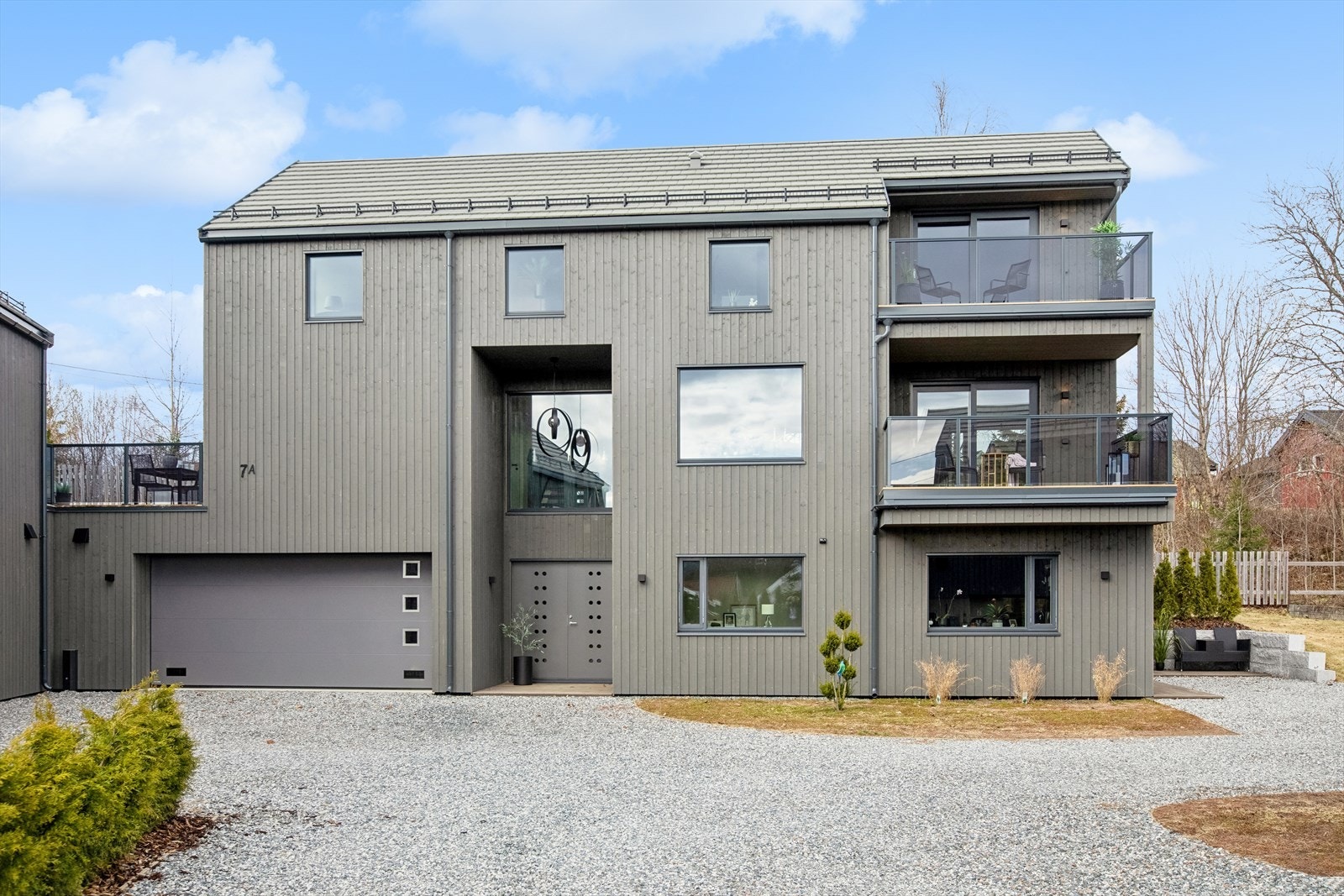 Funkisinspirert lekker enebolig med hybel. Galleribilde