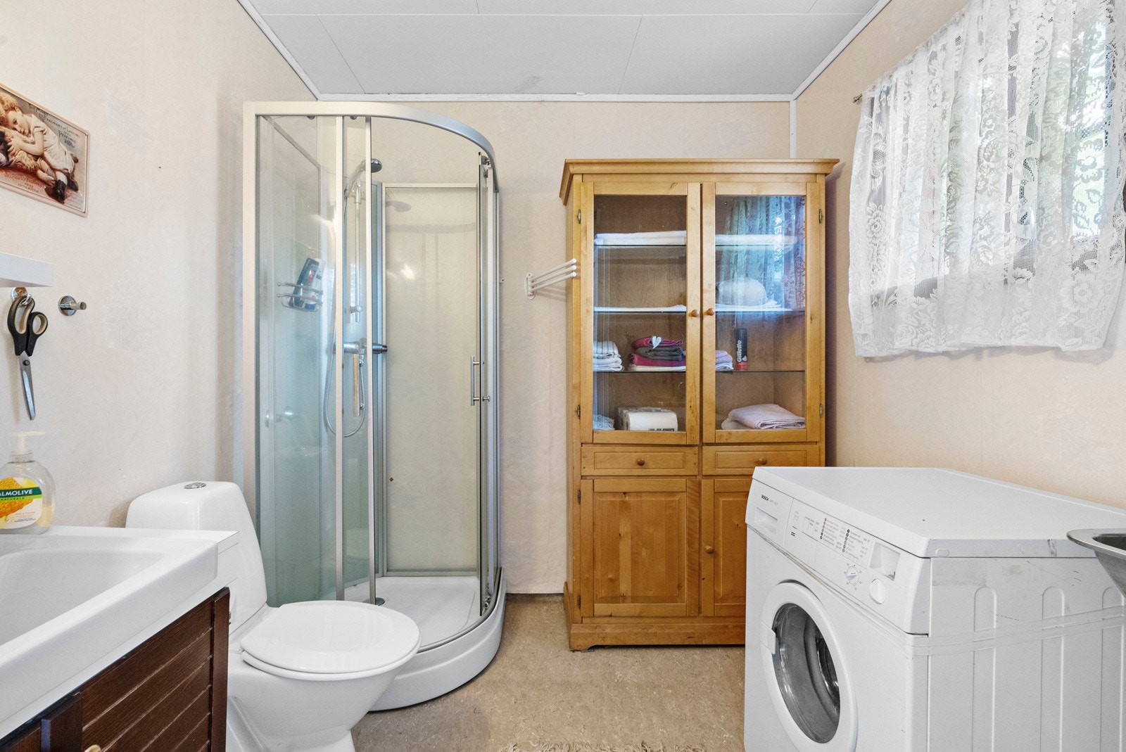 Kombinert bad og vaskerom Galleribilde