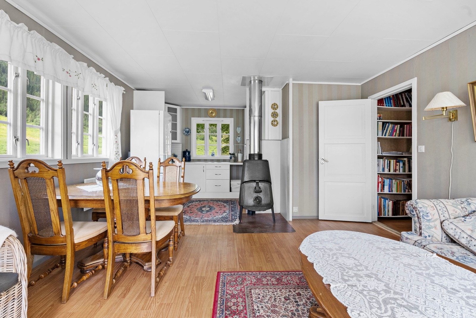 Åpen stue / kjøkkenløsning Galleribilde