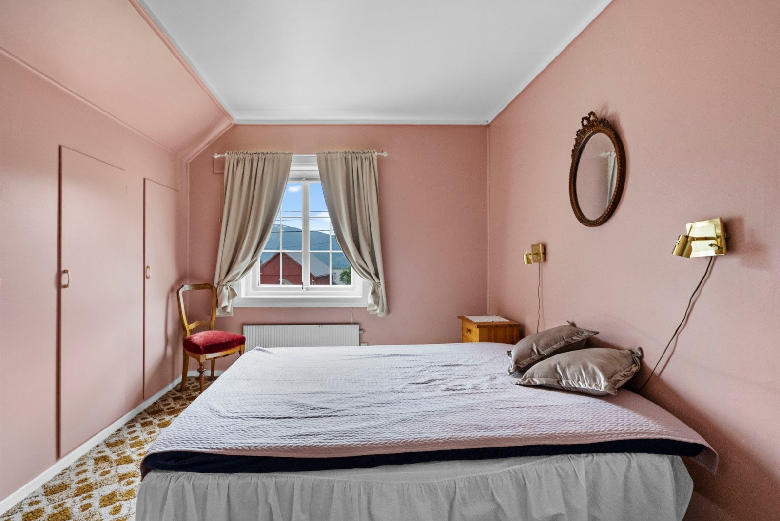 Soverom 2 av 5 Galleribilde