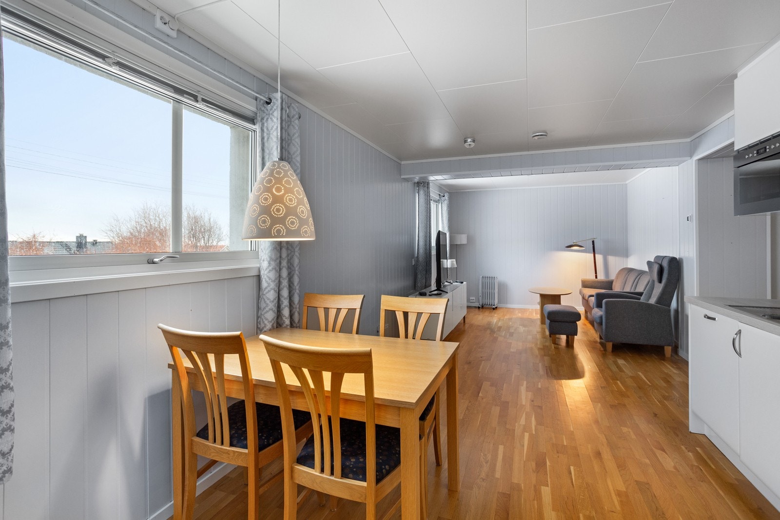 Kjøkken og stue i åpen løsning Galleribilde