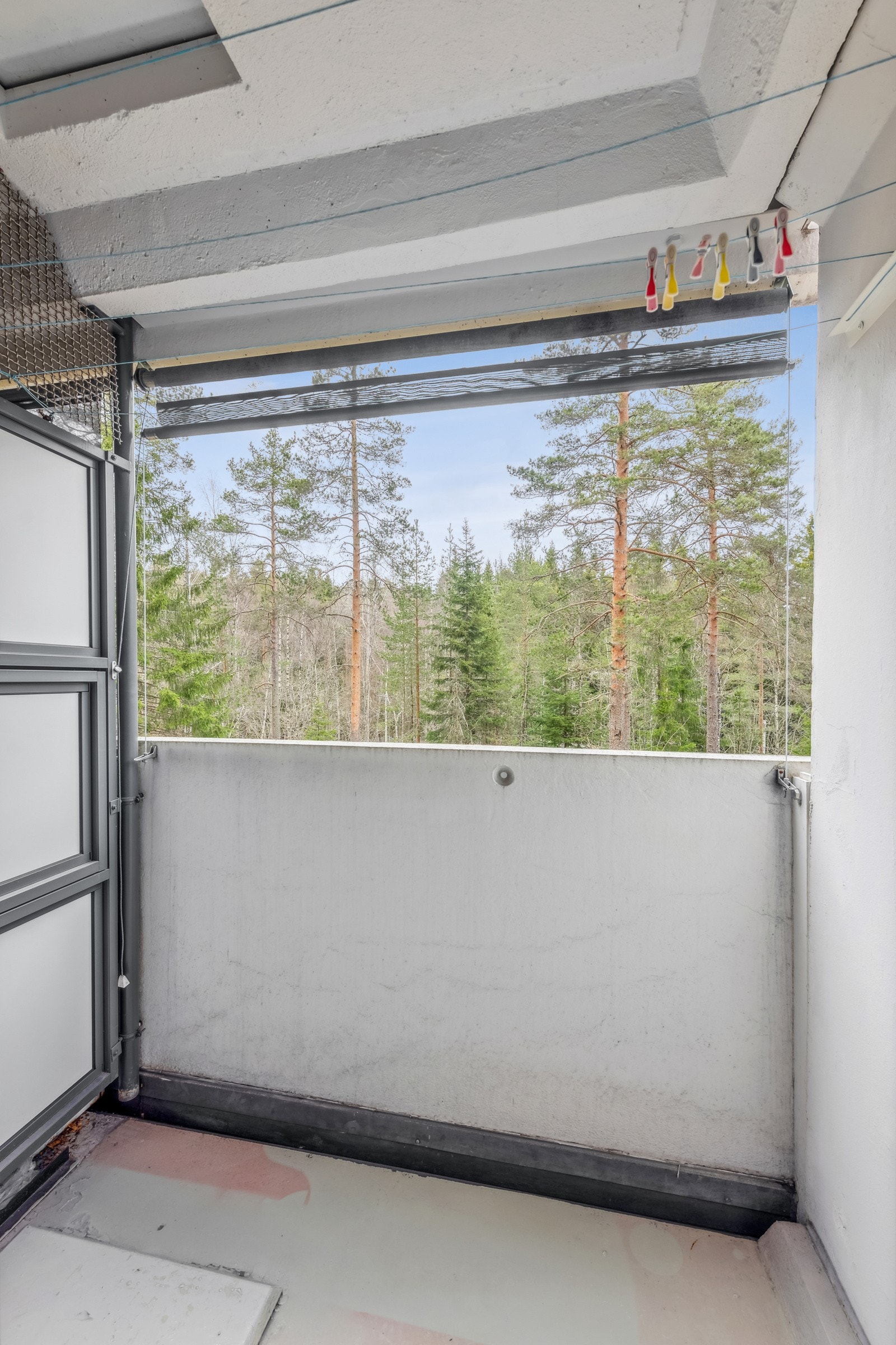 Luftebalkongen er fin til å tørke klær. Gir også god lufting fra kjøkken. Galleribilde
