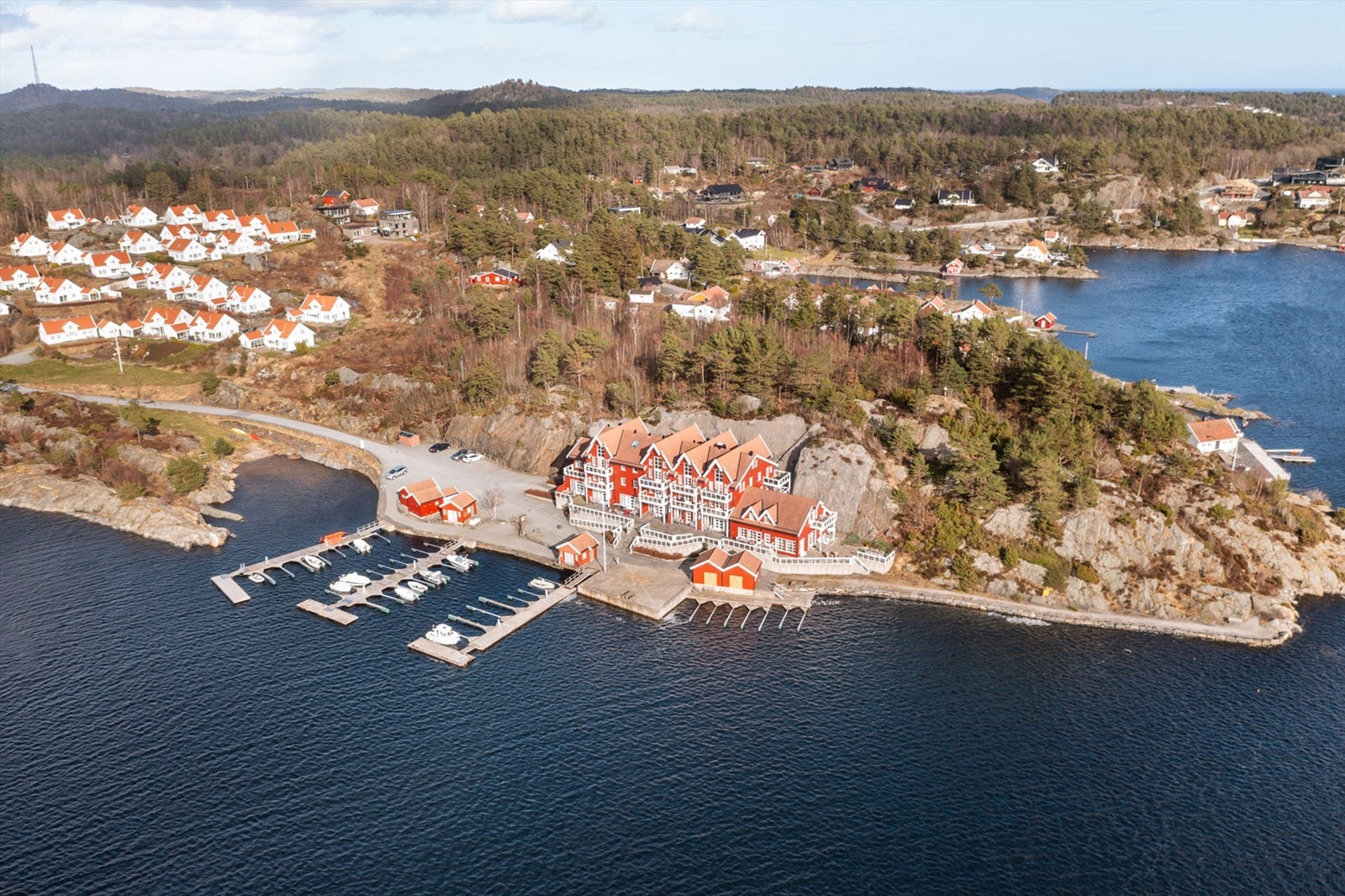 Herfra er det kort vei til Kristiansand enten du tar båt eller bil Galleribilde