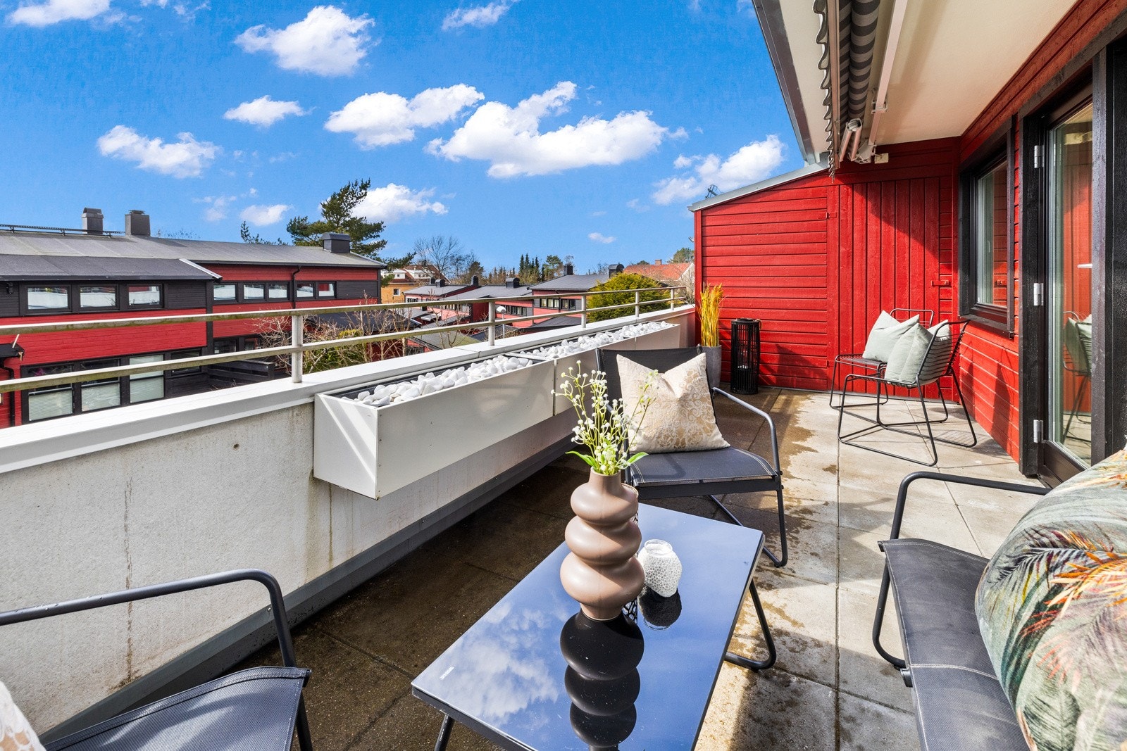 Terrasseleilighet med usjenert og sentral beliggenhet på Nordseter i bydel Nordstrand Galleribilde