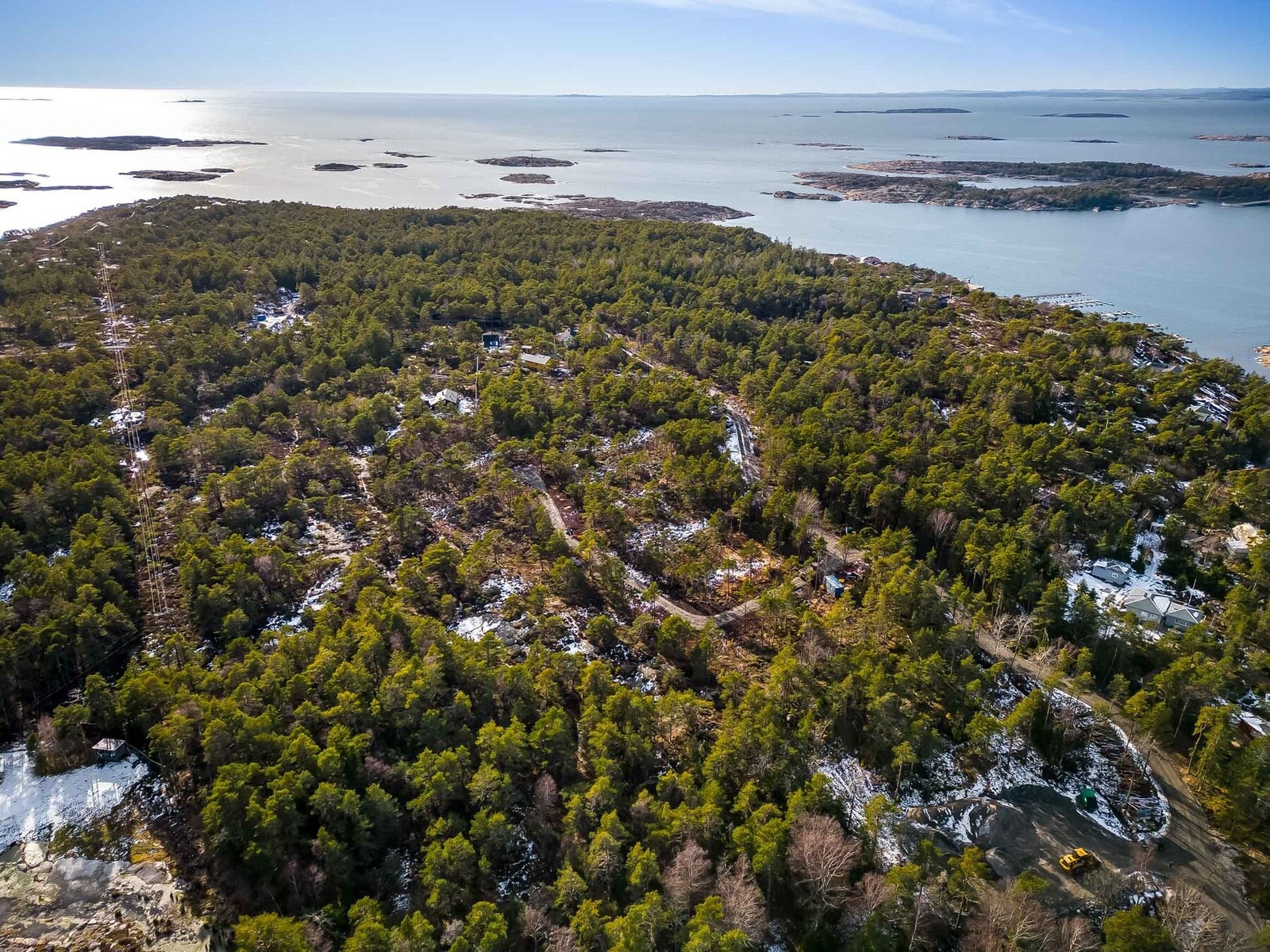 Dronefoto over tomteområdet Galleribilde