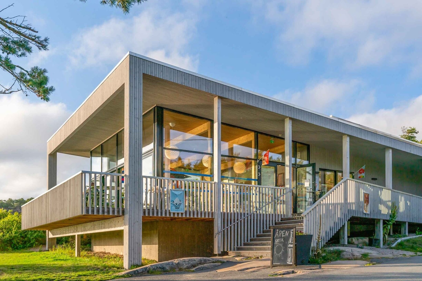 Foten kiosk og restaurant ligger i nærheten Galleribilde