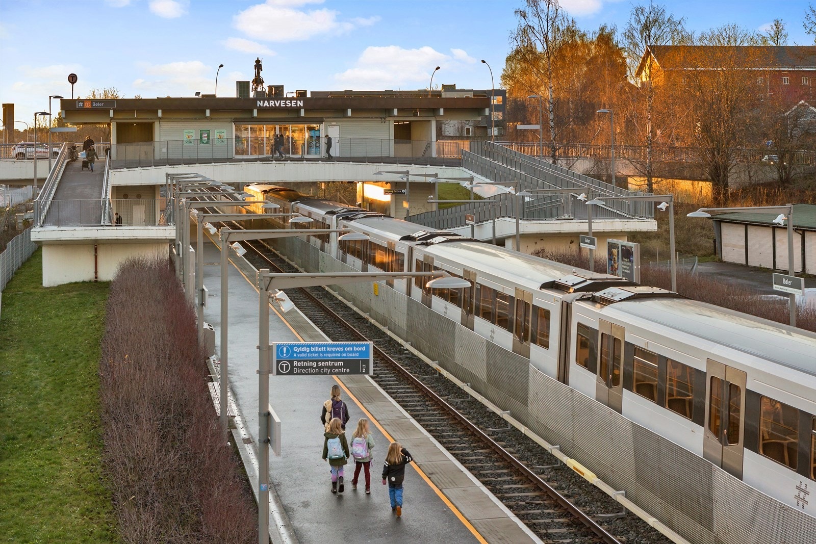 Det er ca. 6 min gange til Bøler T-banestasjon Galleribilde