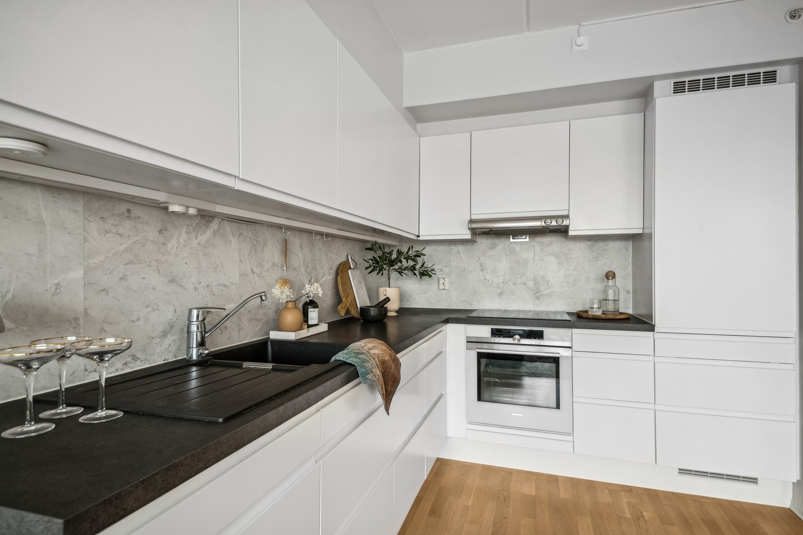 Softclose på skuffer og skap. Galleribilde