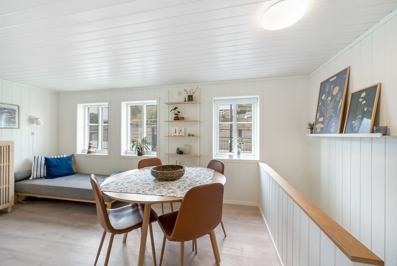 Delikat innredet i harmoniske fargetoner. Galleribilde