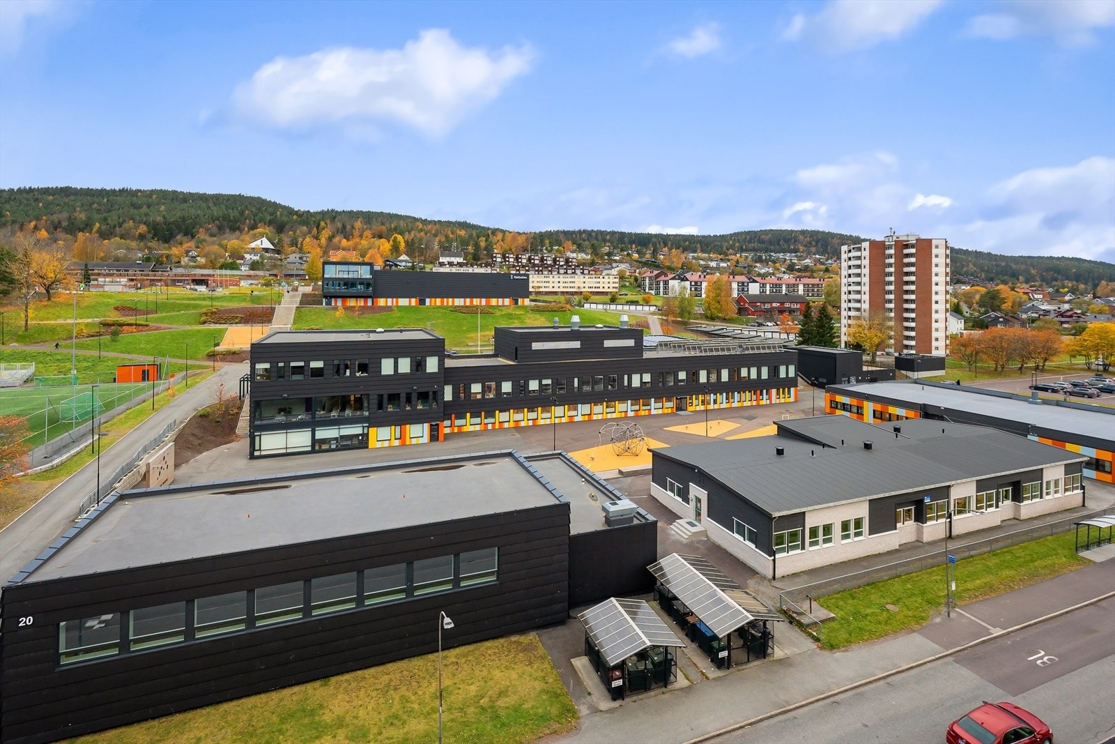 Det er gangavstand til skole og barnehage, Galleribilde