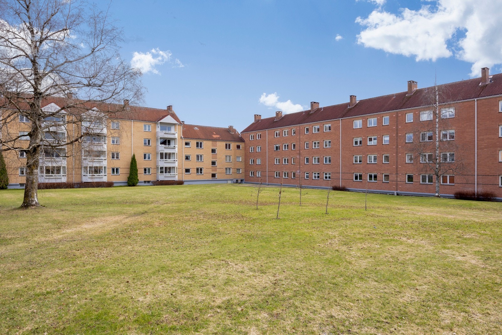 Blokken ligger i en rolig blindvei. Galleribilde