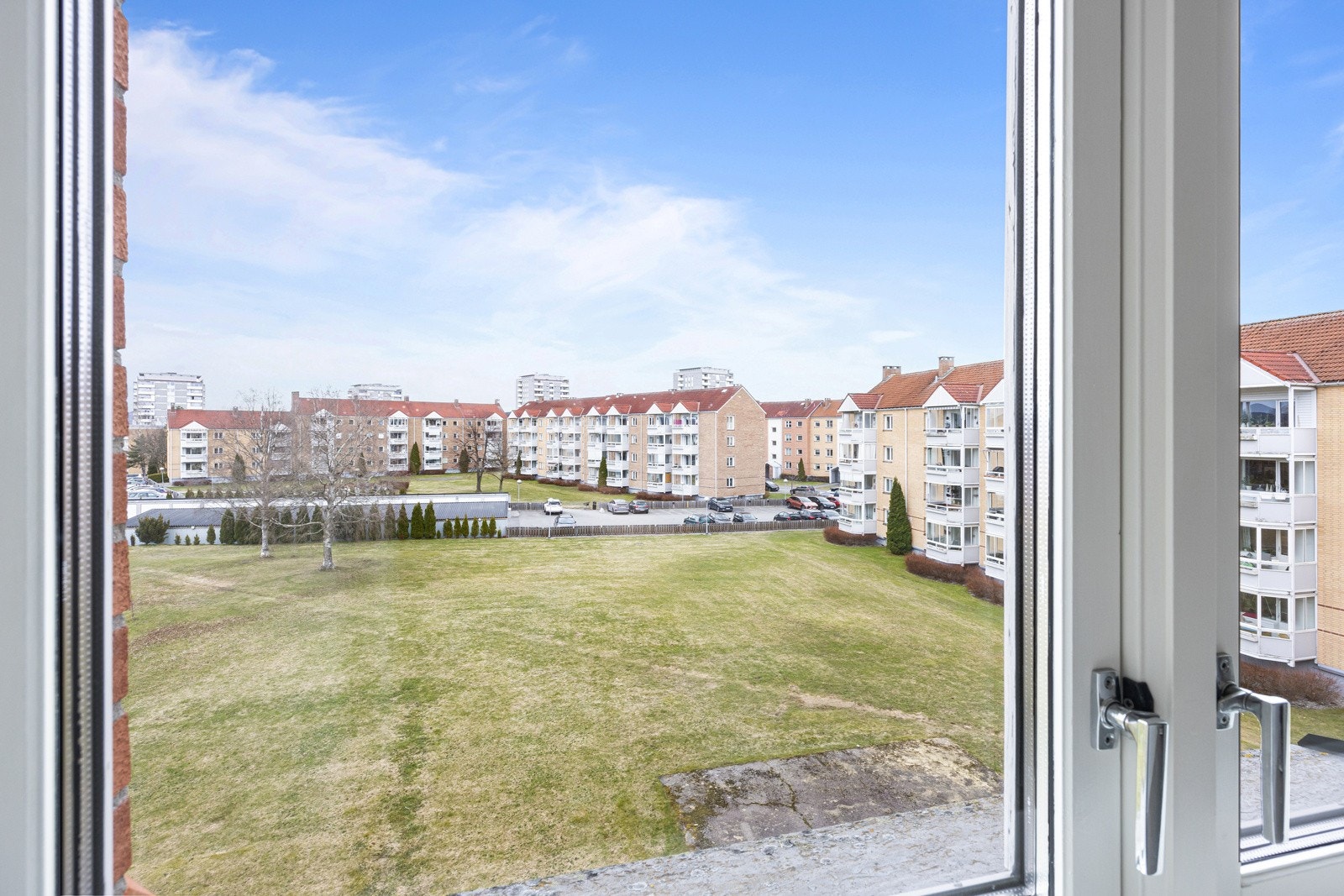 Soverommet vender mot rolig bakgård. Galleribilde