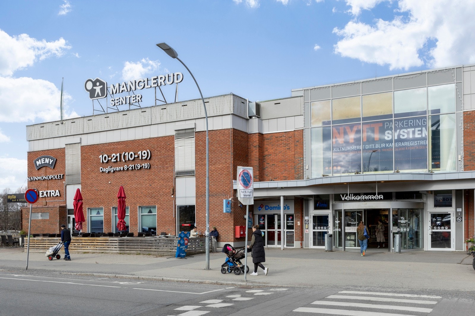 Umiddelbar nærhet til Manglerud Senter med et bredt utvalg av servicetilbud. Galleribilde