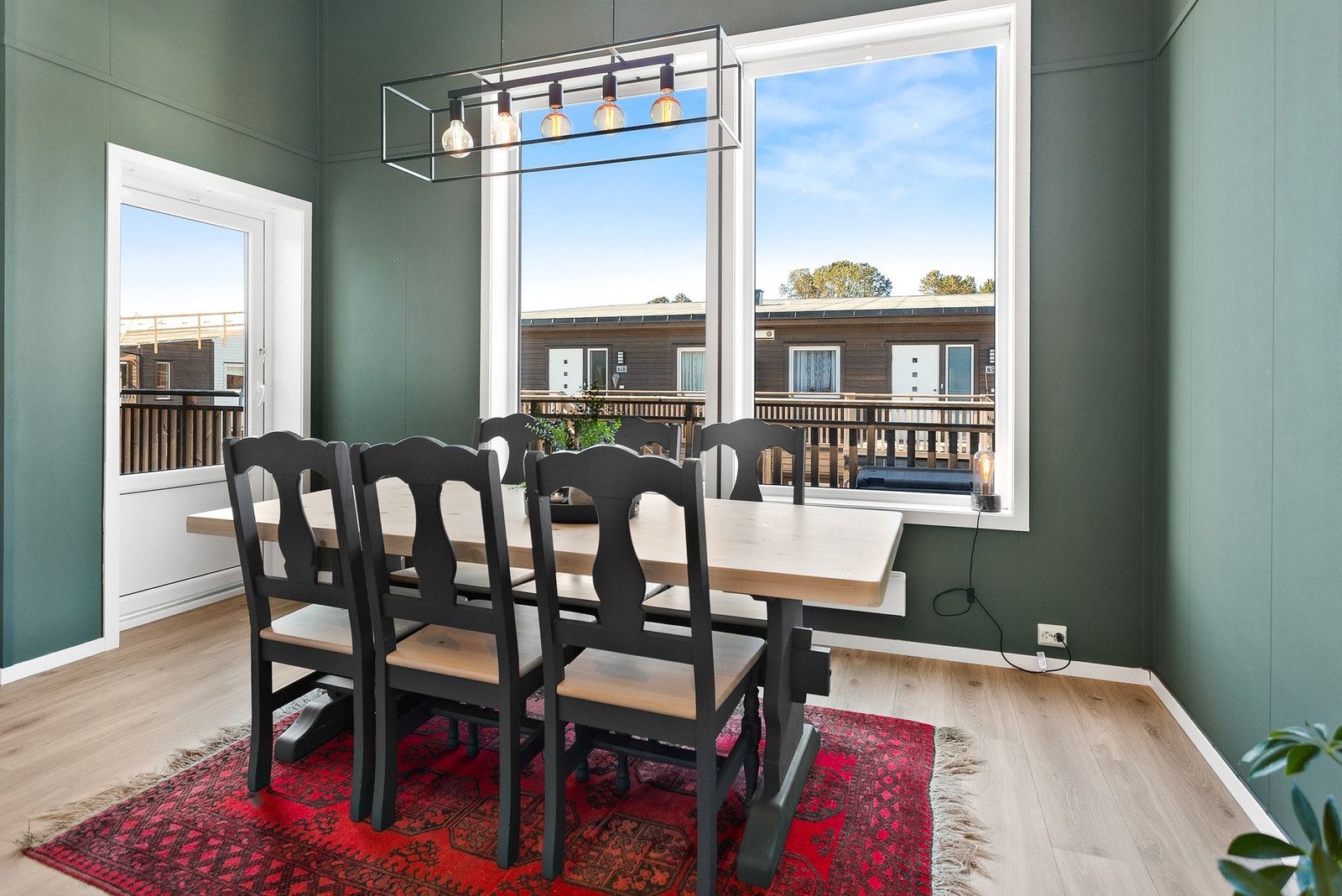 Fra stue/kjøkken er det adkomst til terrasse Galleribilde