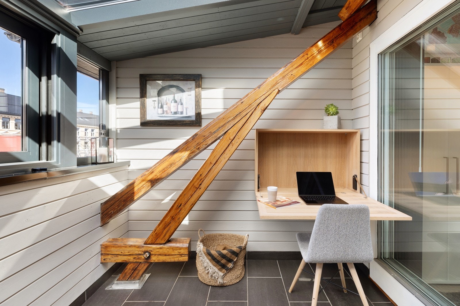 Vinterhagen blir også benyttet som hjemmekontor Galleribilde