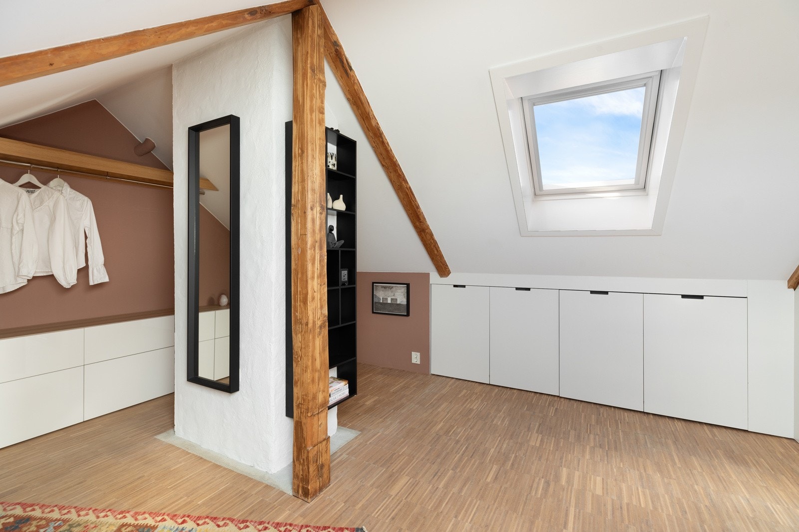 Romslig sovehems Galleribilde