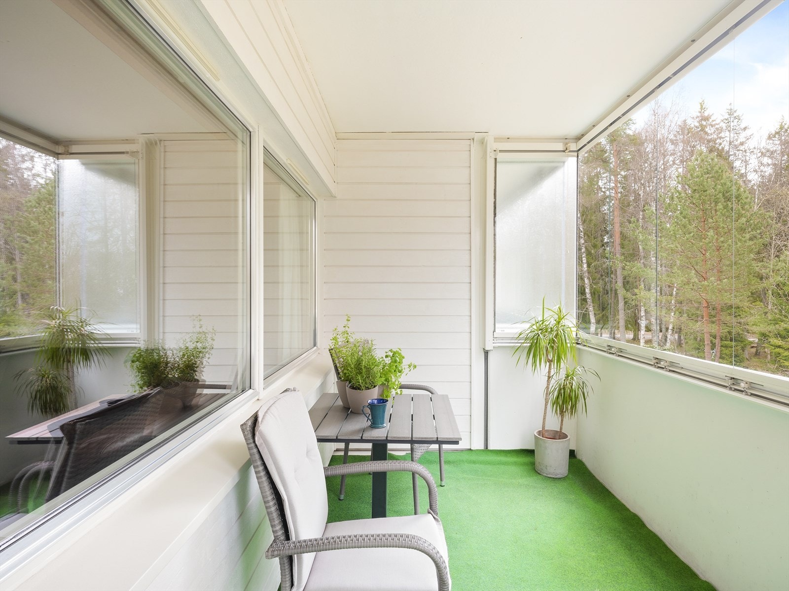 Balkongen er på ca. 8m². Galleribilde