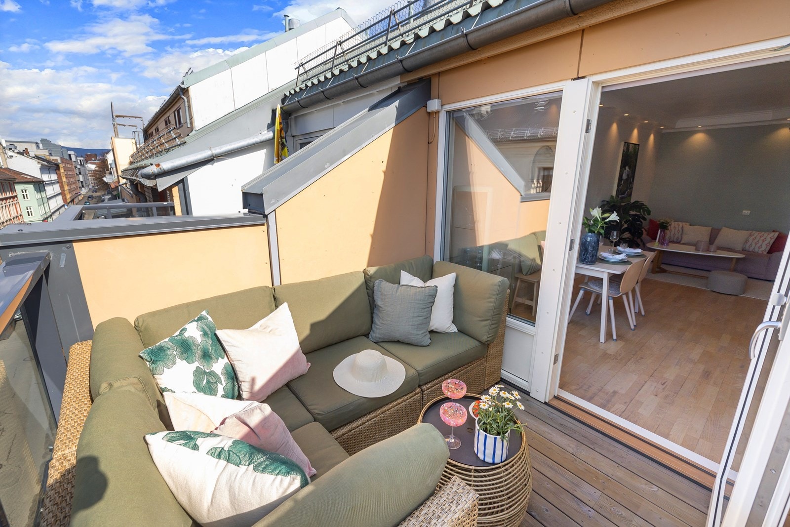 Her er det plass til utemøblement og beplantning. Galleribilde