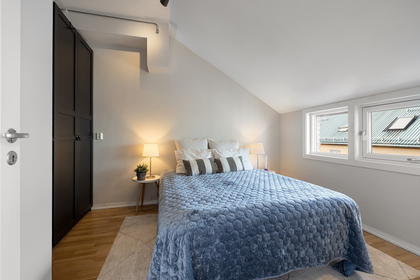 Soverom 2 passer godt som barnerom, gjesterom eller kontor. Galleribilde