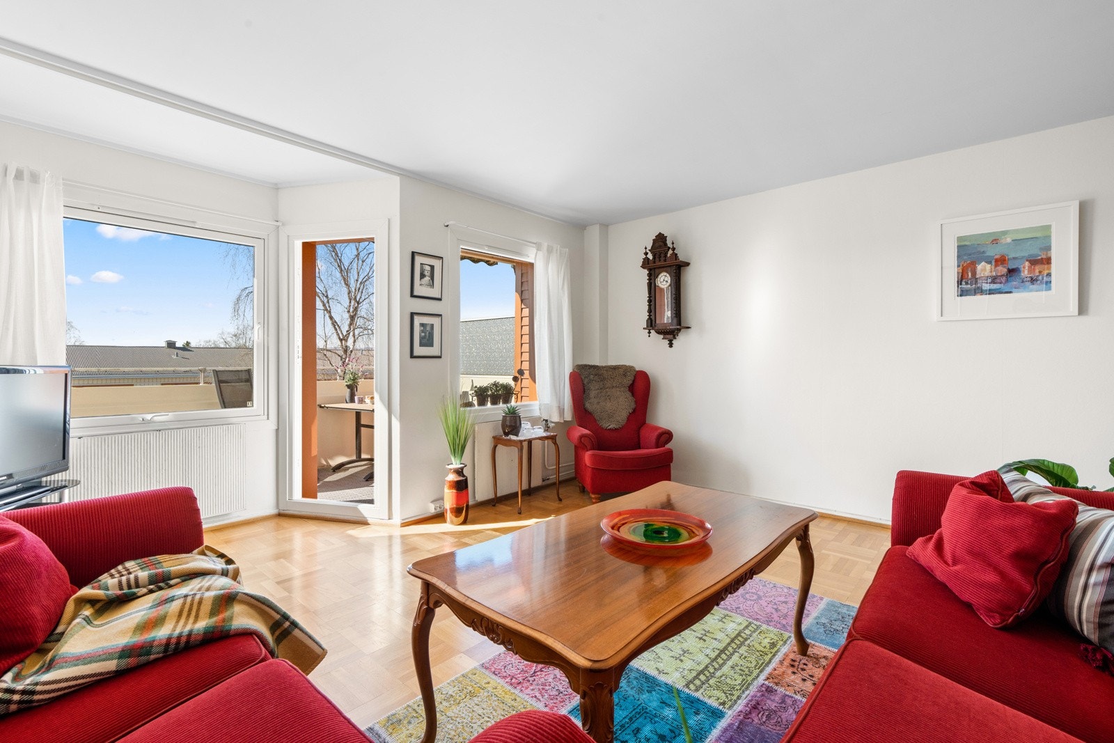 Videre har man mulighet for en sittekrok ved vindu. Galleribilde