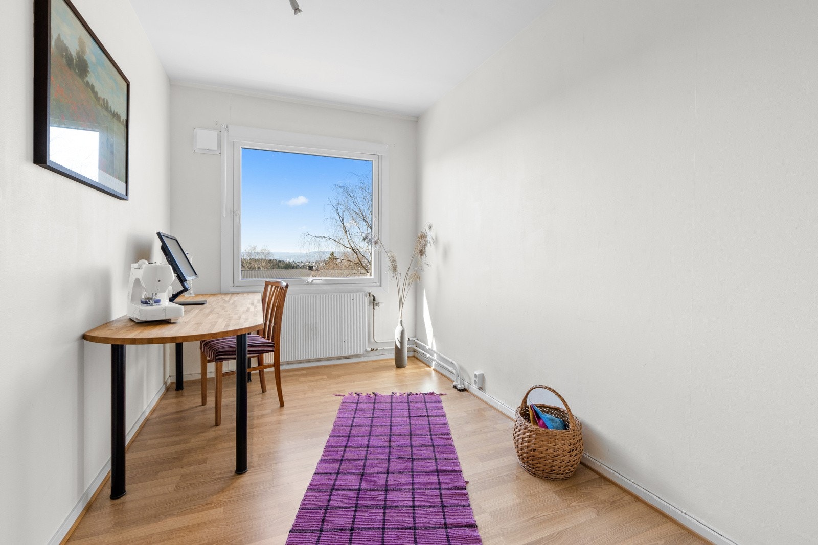 Leilighetens tredje soverom passer godt som barne-/gjesterom eller hobbyrom, alt etter behov. Galleribilde