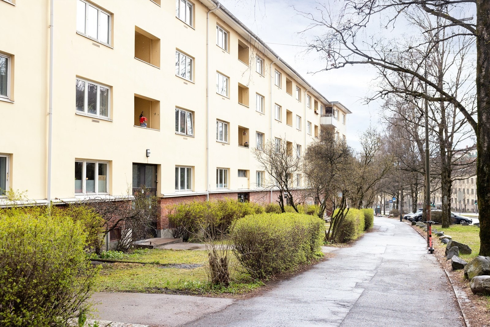 Her bor du sentralt, men tilbaketrukket til mellom Alexander Kiellands plass og Sagene med gangavstand til "alt" du trenger i hverdagen Galleribilde