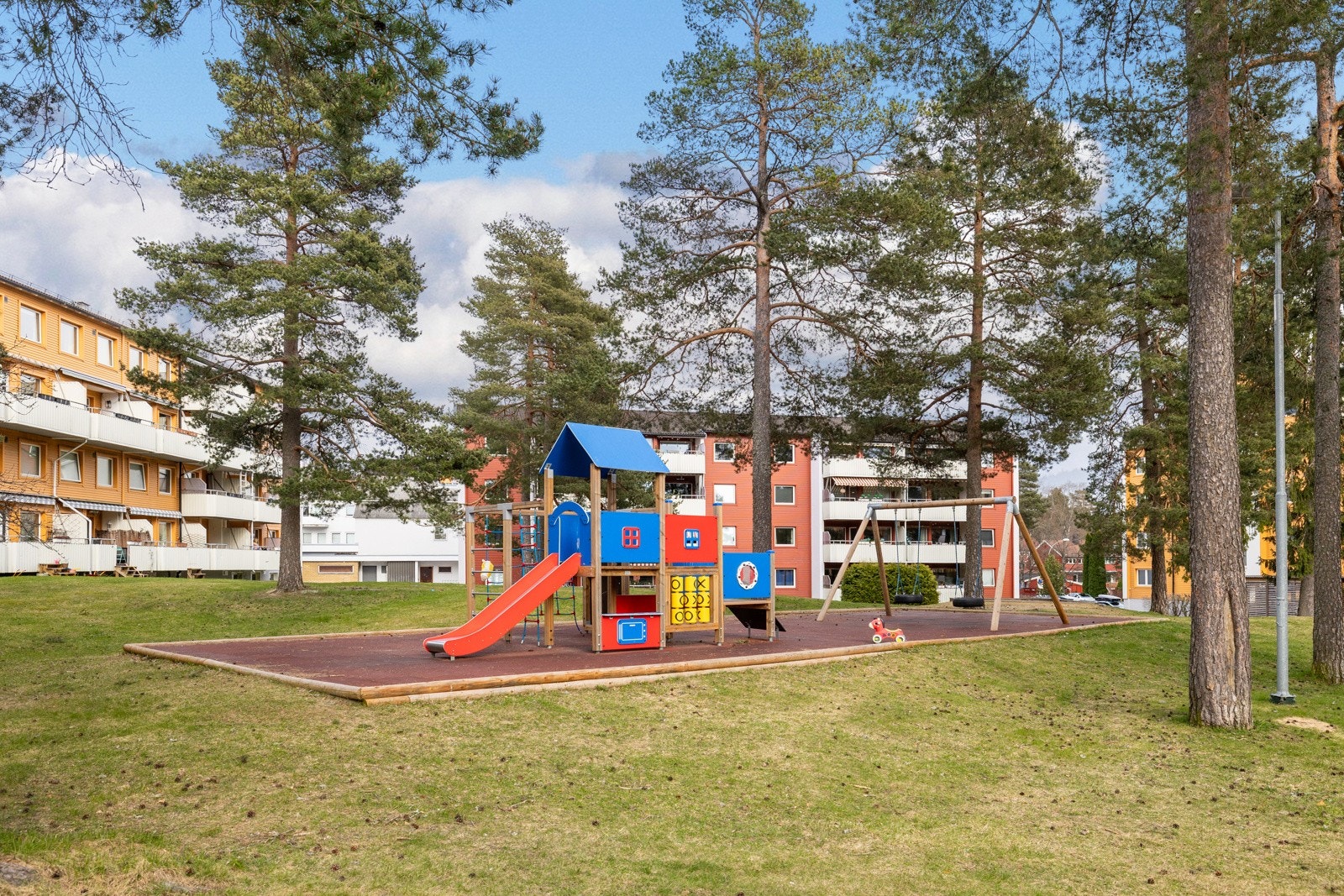 Flotte parkmessige fellesområder i borettslaget Galleribilde