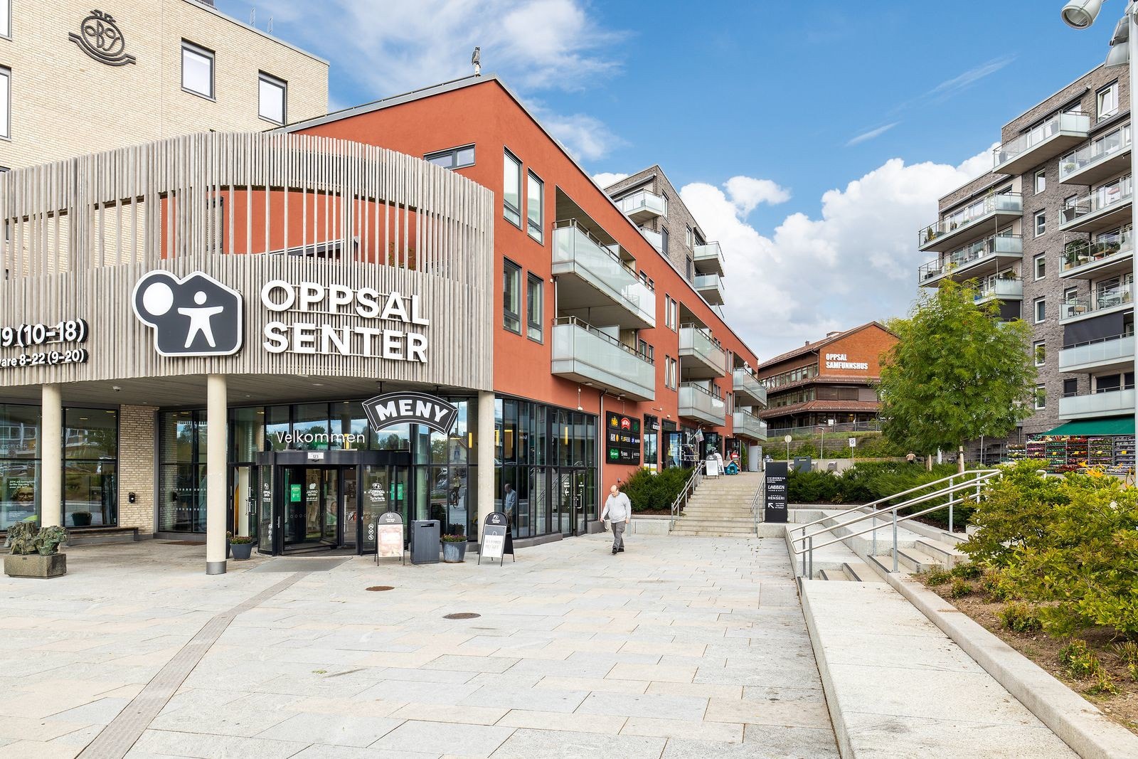 Oppsal senter er i kort gangavstand Galleribilde
