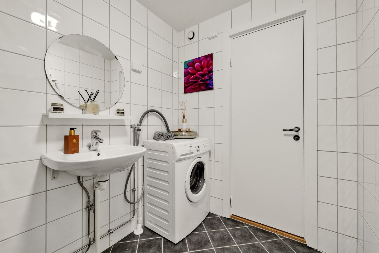 Opplegg for vaskemaskin. Galleribilde