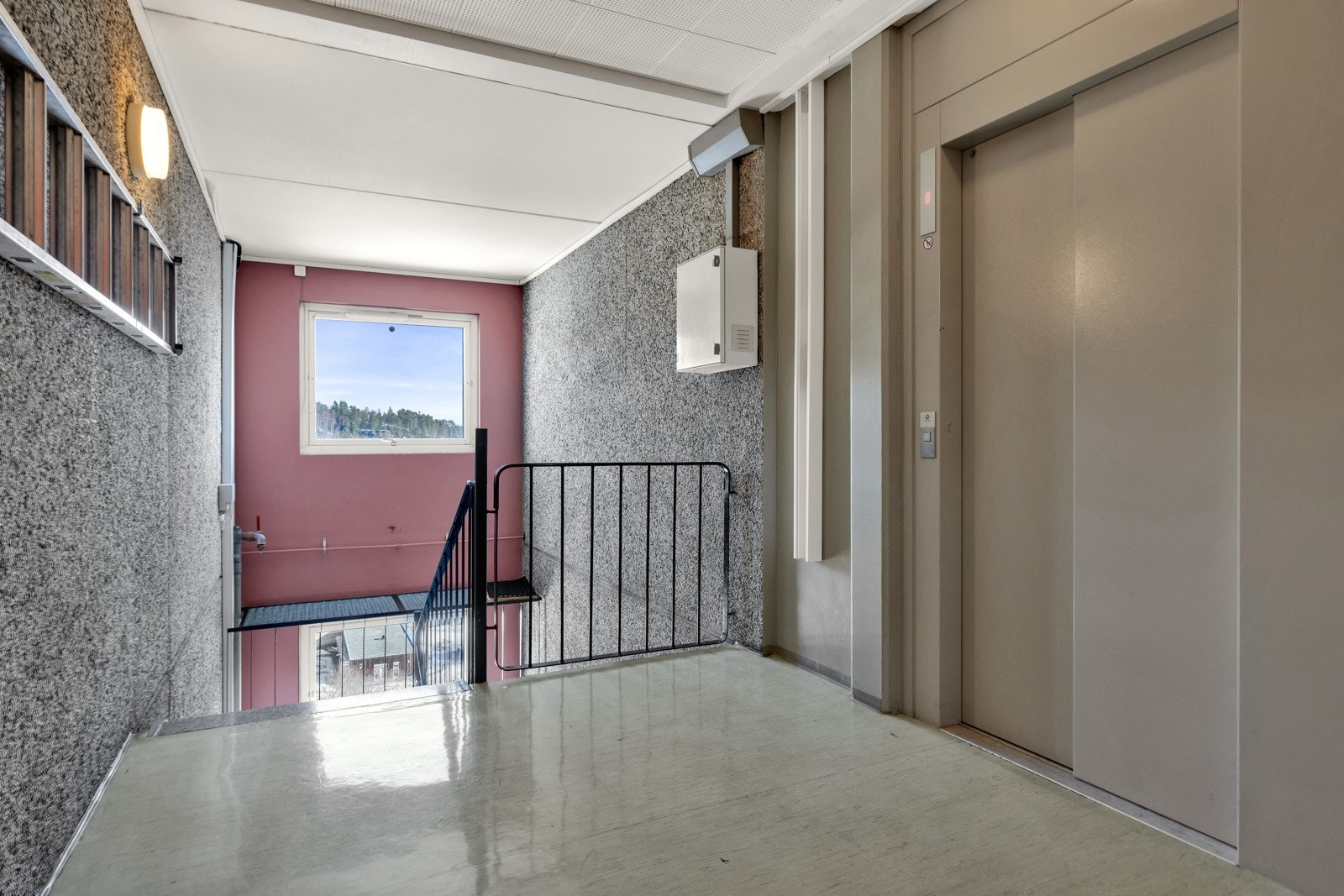 13. etasje med heis til alle plan Galleribilde
