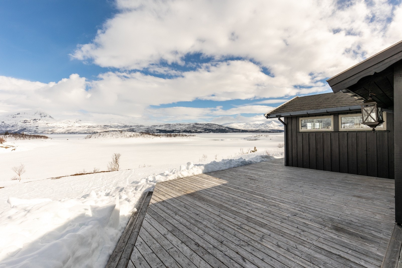 Fantastiske turmligheter både sommer som vinter rett utenfor døren Galleribilde