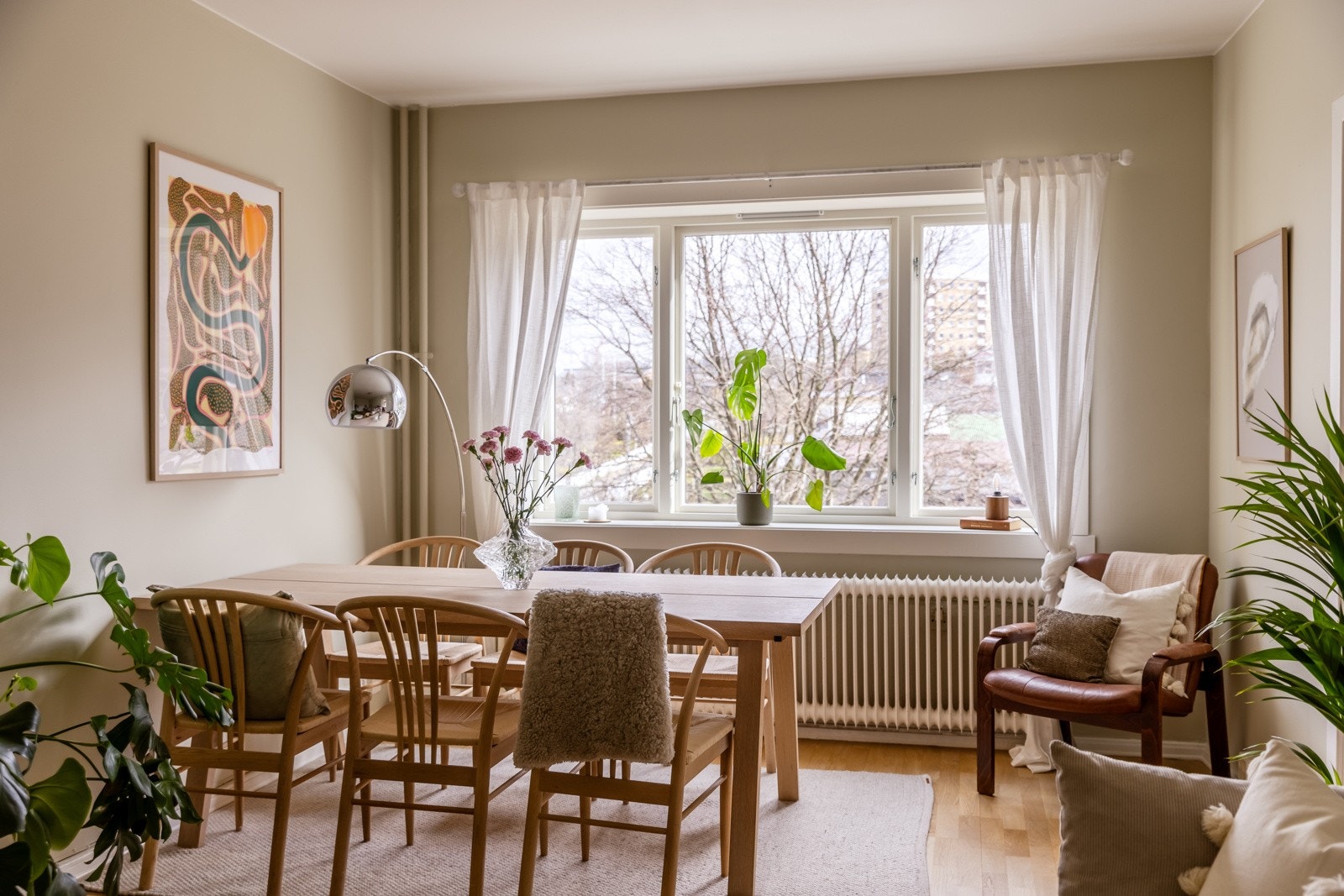 Dette er en veldig tiltalende og hyggelig 2-roms med populær beliggenhet på Sagene. Galleribilde