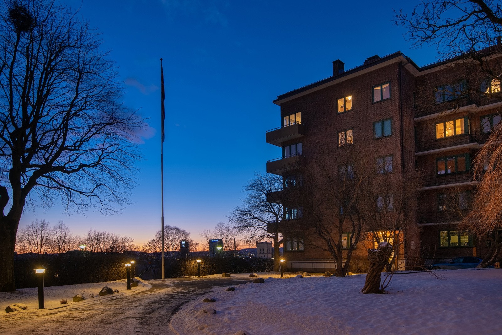 Stemningsbilde vinterstid fra borettslaget. Galleribilde