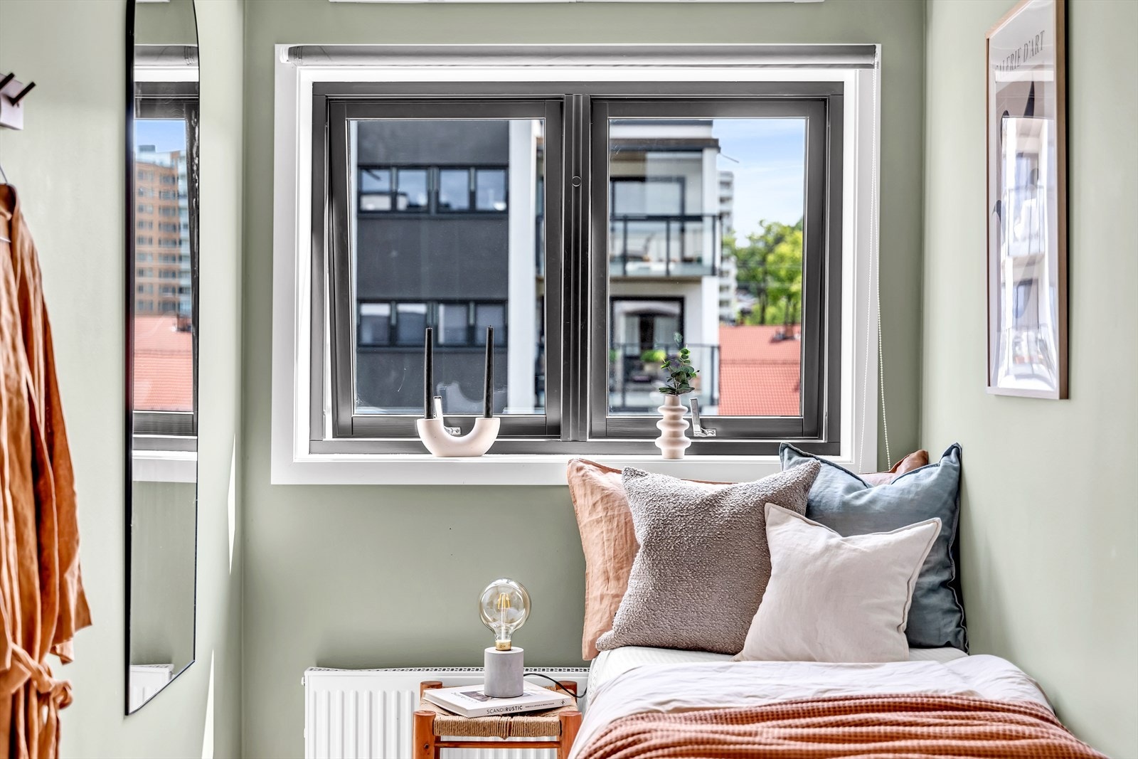 Flott lysinnslipp i leiligheten. Galleribilde