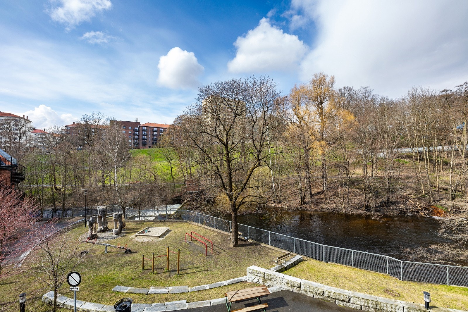 Panoramautsikten mot Akerselva gjør denne beliggenheten helt unik Galleribilde