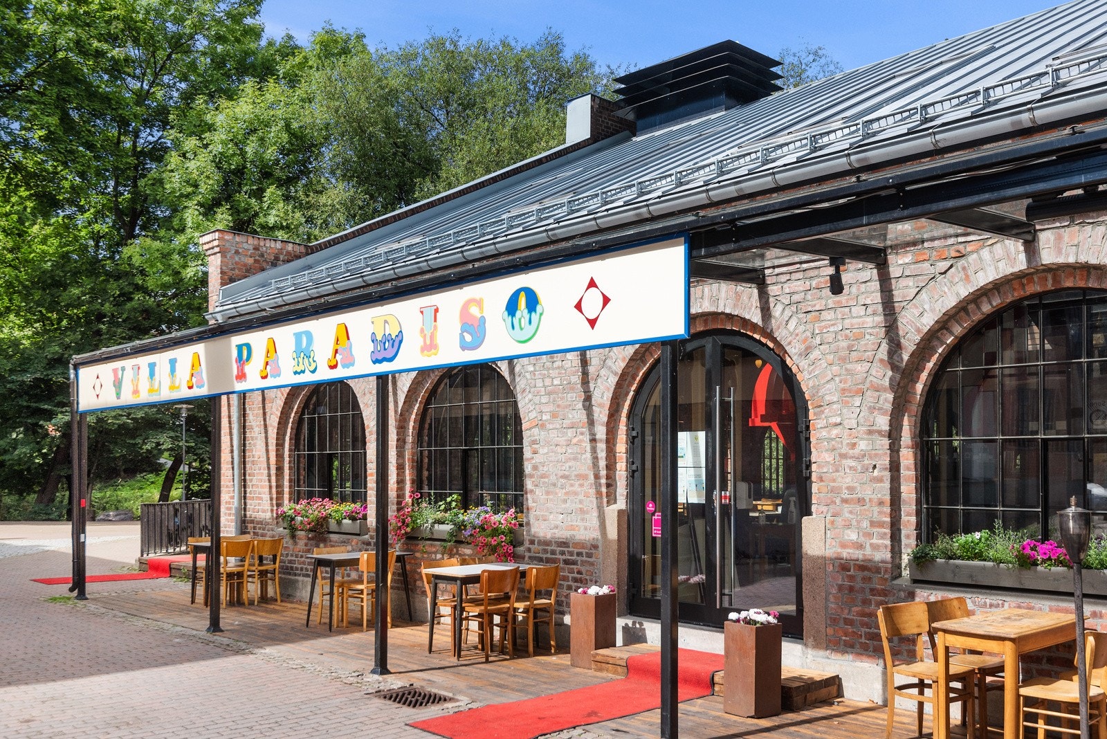 Den populære pizza-restauranten Villa Paradisio ligger på Lilleborg. Galleribilde