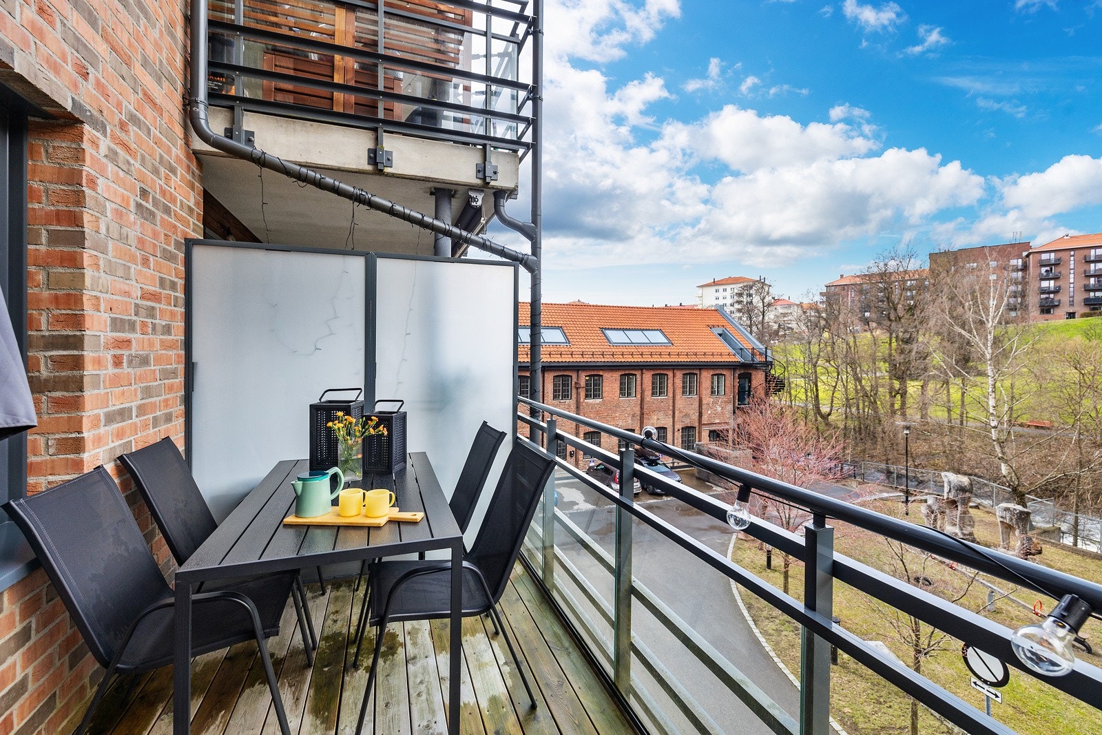 God plass til stor sofa- og sittegruppe Galleribilde