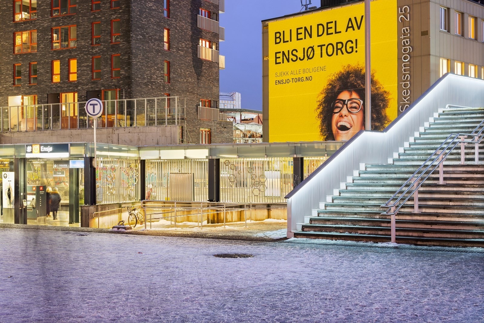 Det er kun noen få minutters gange til Ensjø T-bane med fire linjer som tar deg ned til sentrum på kort tid. Galleribilde