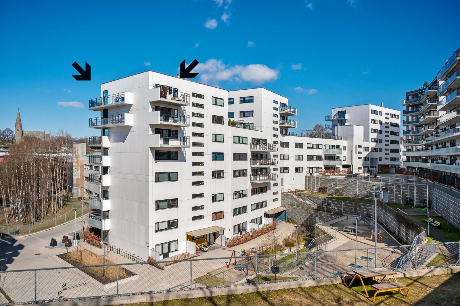 Nå regner jeg med at du har forstått at dette er en bolig som sjeldent kommer for salg og at folk trives så godt at de blir boende lenge. Galleribilde