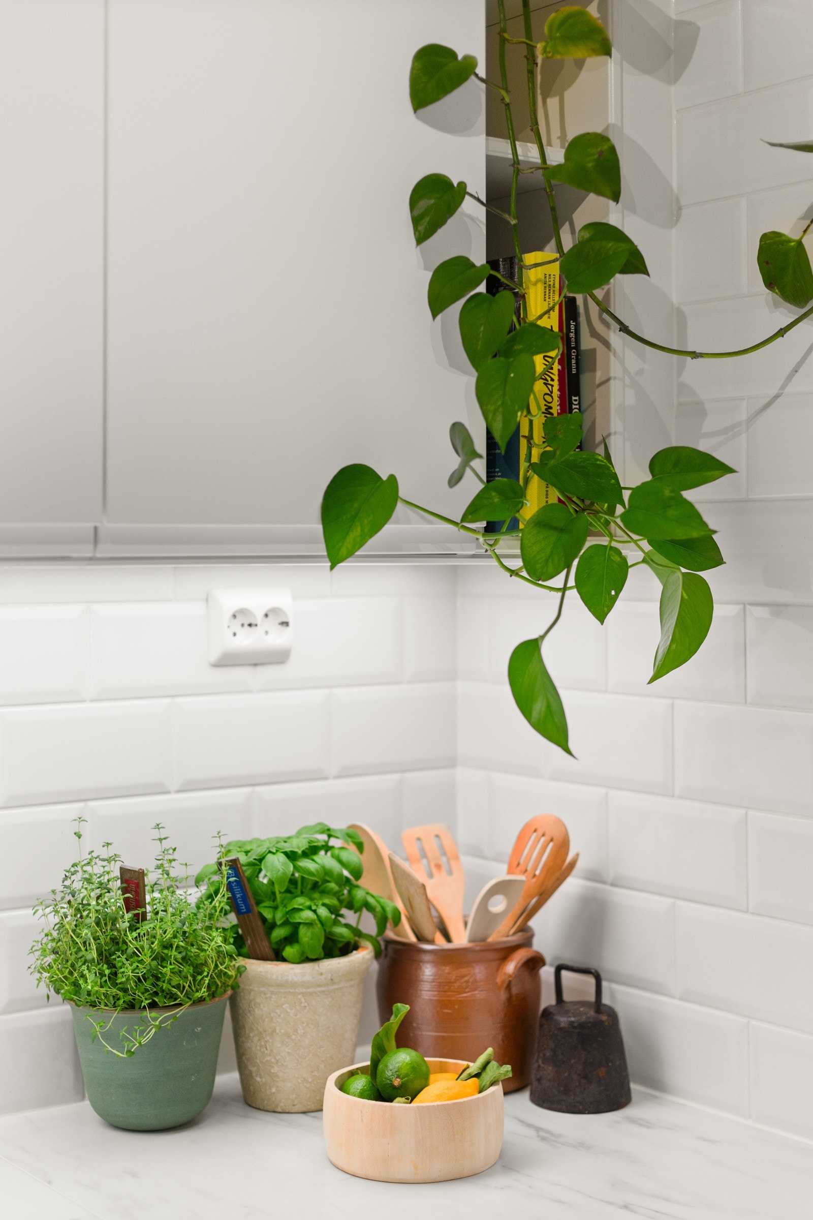 LED-benkebelysning med fjernbetjening. Galleribilde