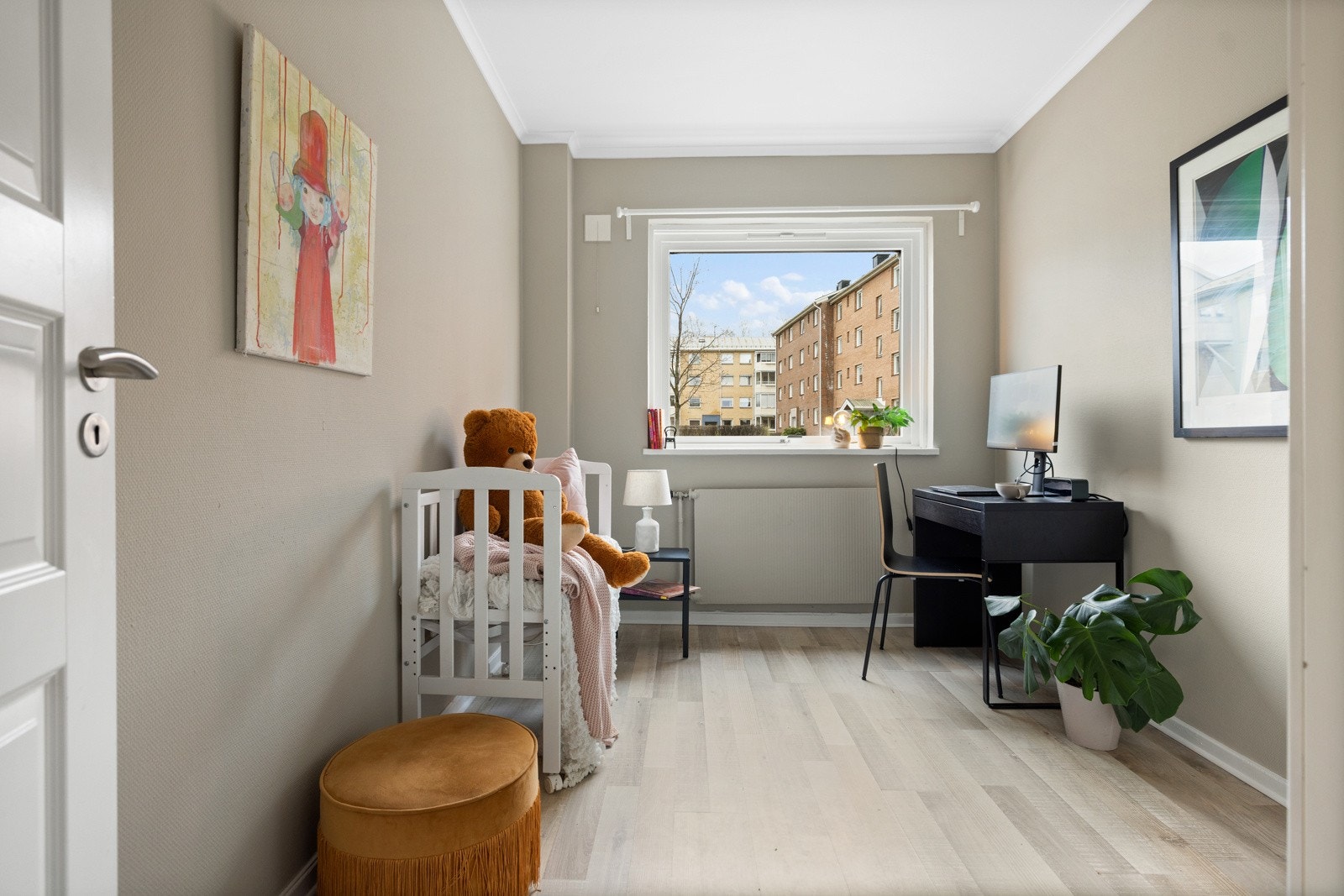 Soverom nummer to brukes i dag som barnerom. Galleribilde