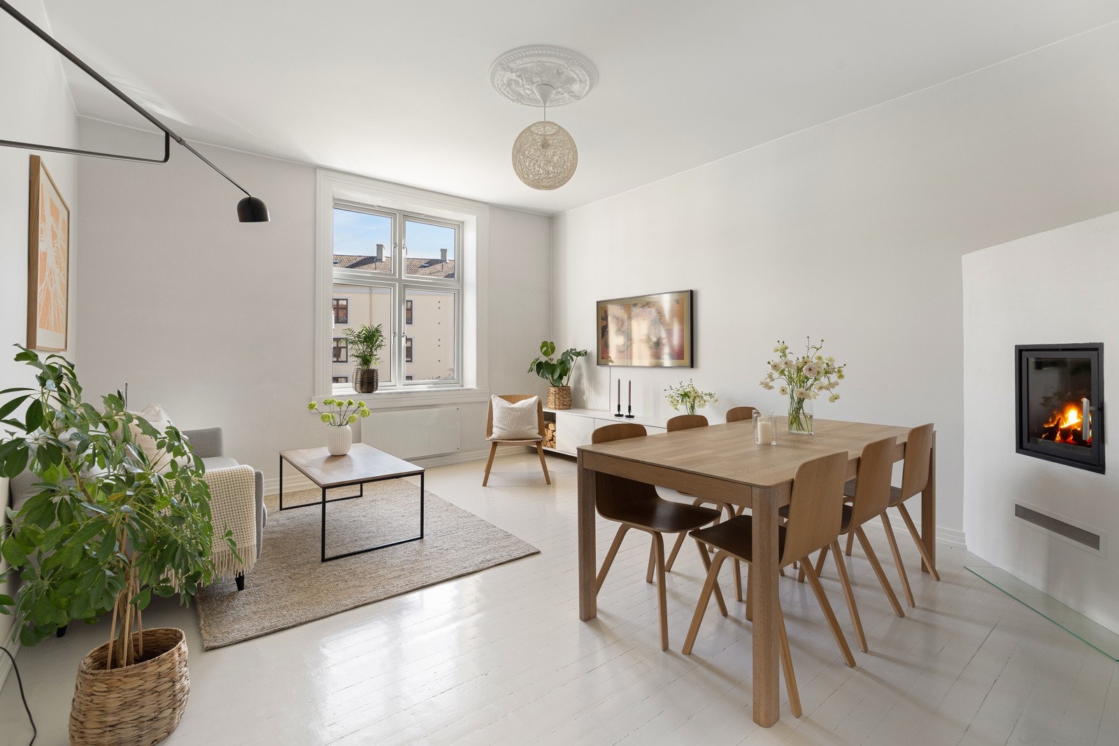 Privatmegleren Aksept v/Guri Leinæs har gleden av å ønske velkommen til Colletts gate 58A! Galleribilde