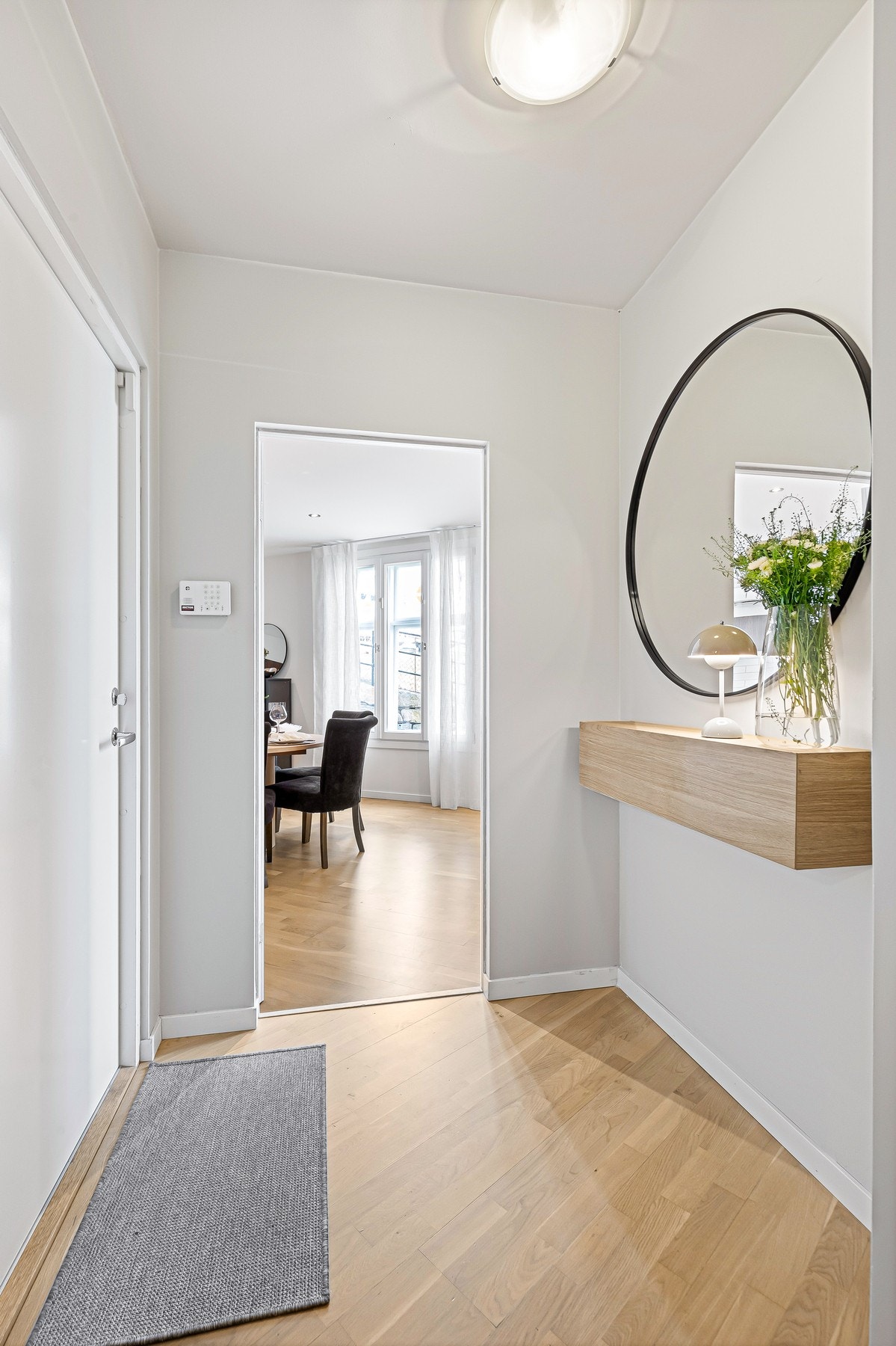 Hyggelig entré som ønsker deg velkommen inn! Galleribilde