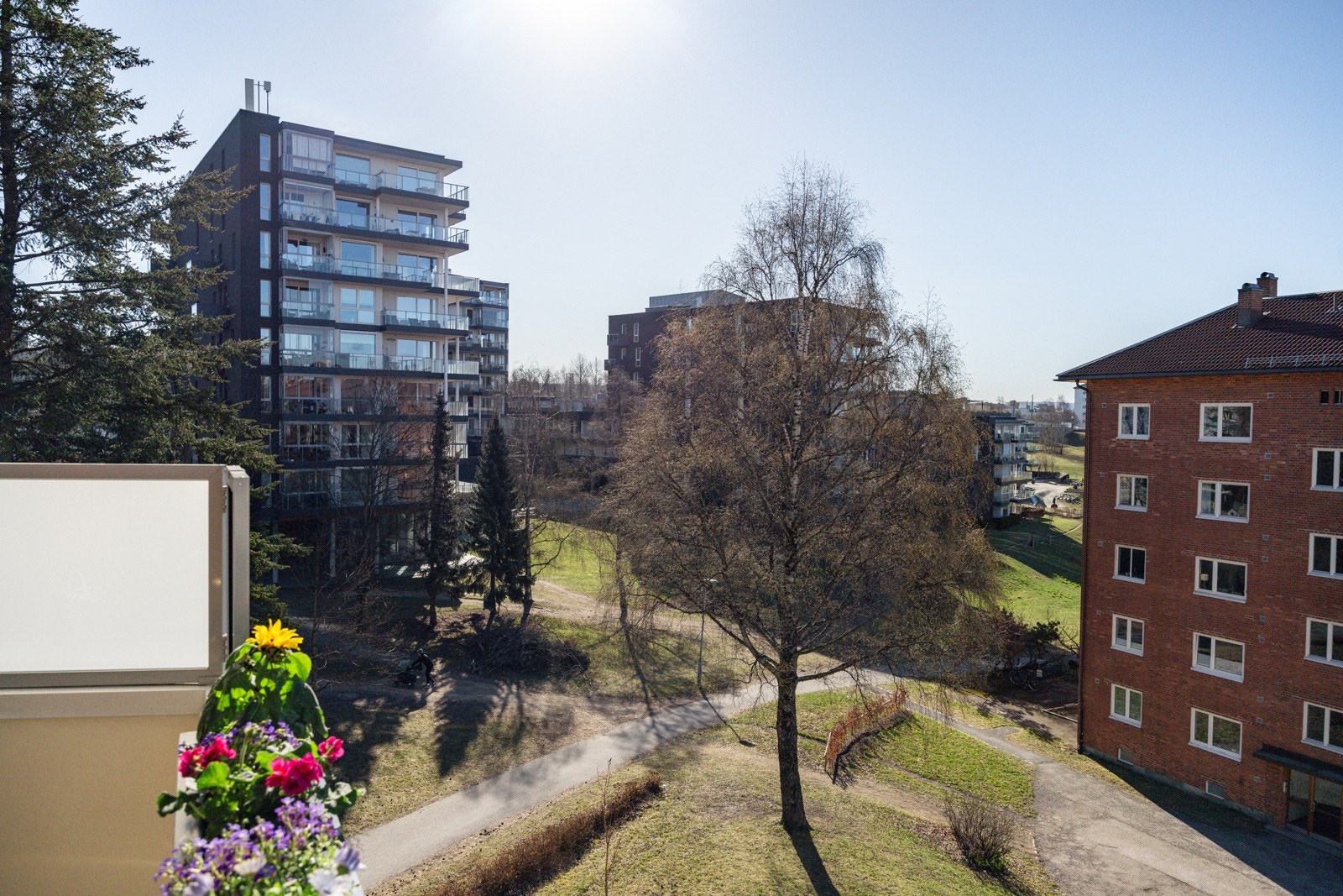 Det er god plass mellom blokkene, noe som skaper en luftig følelse. Galleribilde